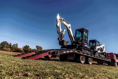 securing a compact excavator|Transporting your compact excavator safely and securely.